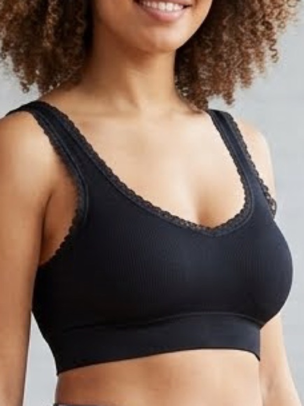 Free Press Black Seamless Lace Trim Wireless Scoop Neck Bralette NEW Size Small